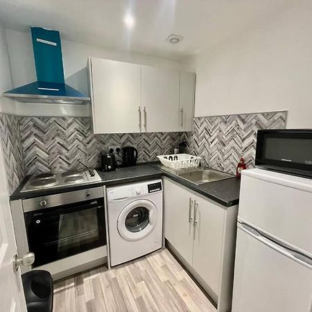 Large 2 Bed Near Glasgow Airport Paisley Exterior foto